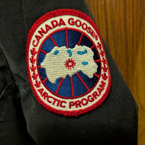 Canada Goose Coat Parka Coat - Picture 2 of 12